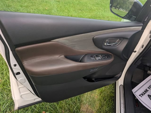 Used 2015 Nissan Murano SL w/ SL Technology Package AWD/4WD image 10