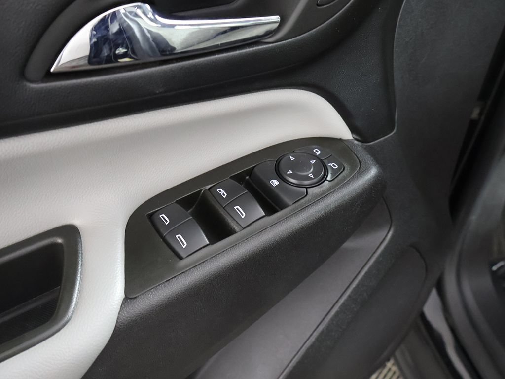 Used 2024 Chevrolet Equinox LS AWD/4WD image 34