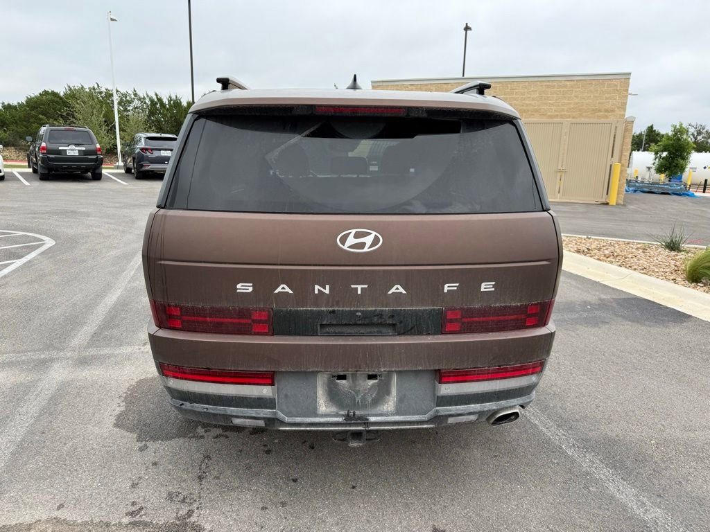 Used 2024 Hyundai Santa Fe Limited FWD image 5