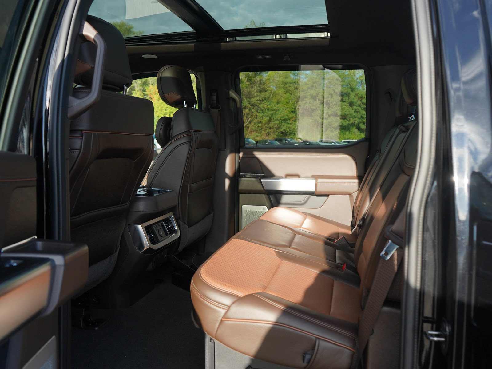 Used 2023 Ford F350 King Ranch AWD/4WD image 15