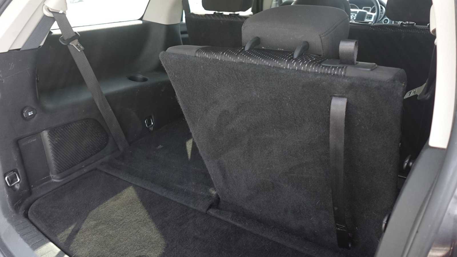 Used 2017 Dodge Journey SE w/ Flexible Seating Group image 17