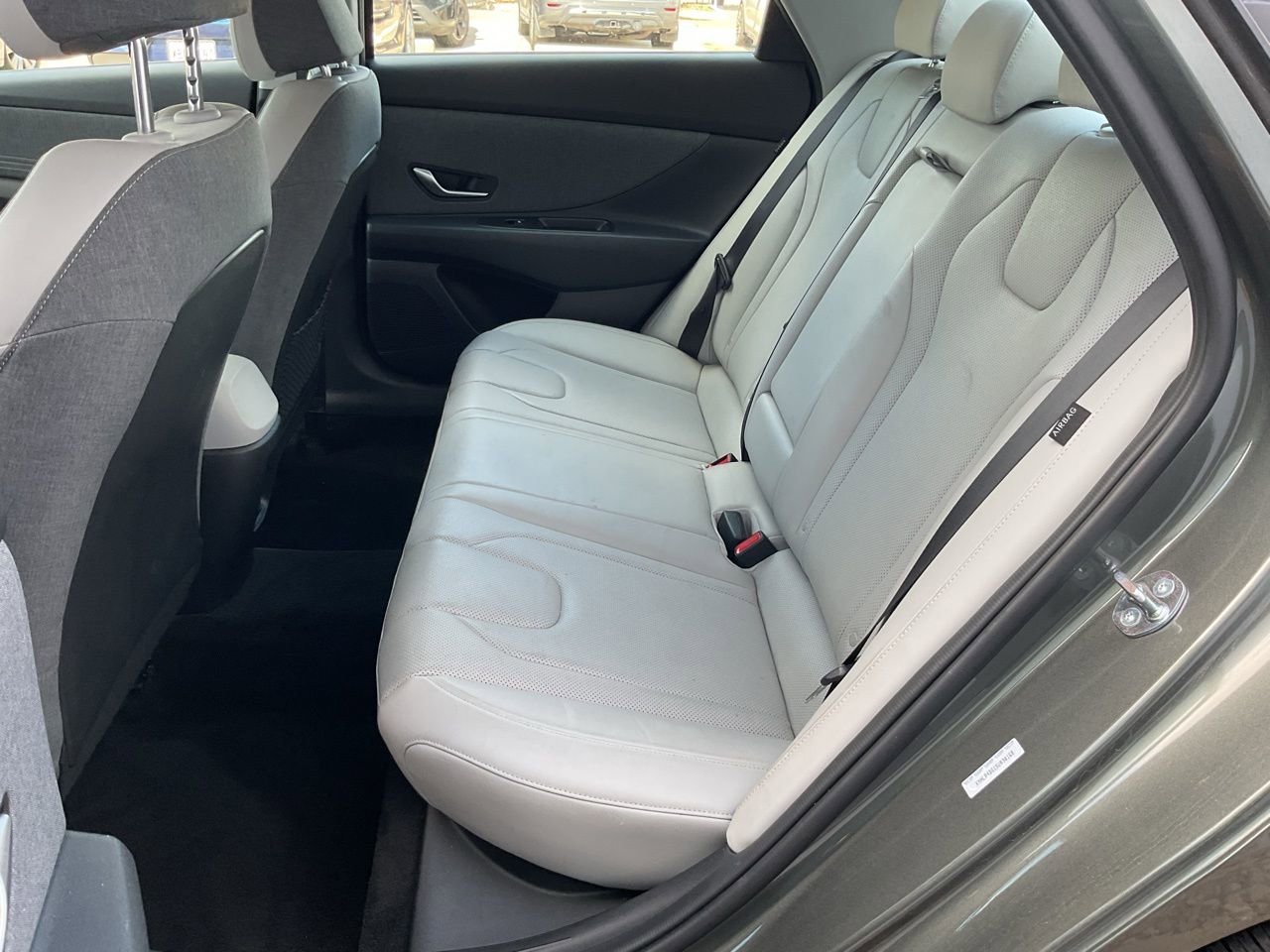 Used 2025 Hyundai Elantra Limited image 15