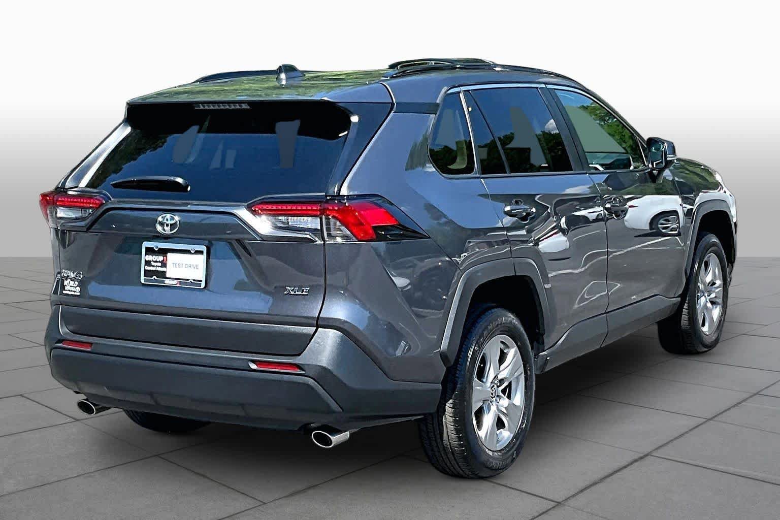 Certified 2025 Toyota RAV4 XLE w/ Convenience Package FWD image 13