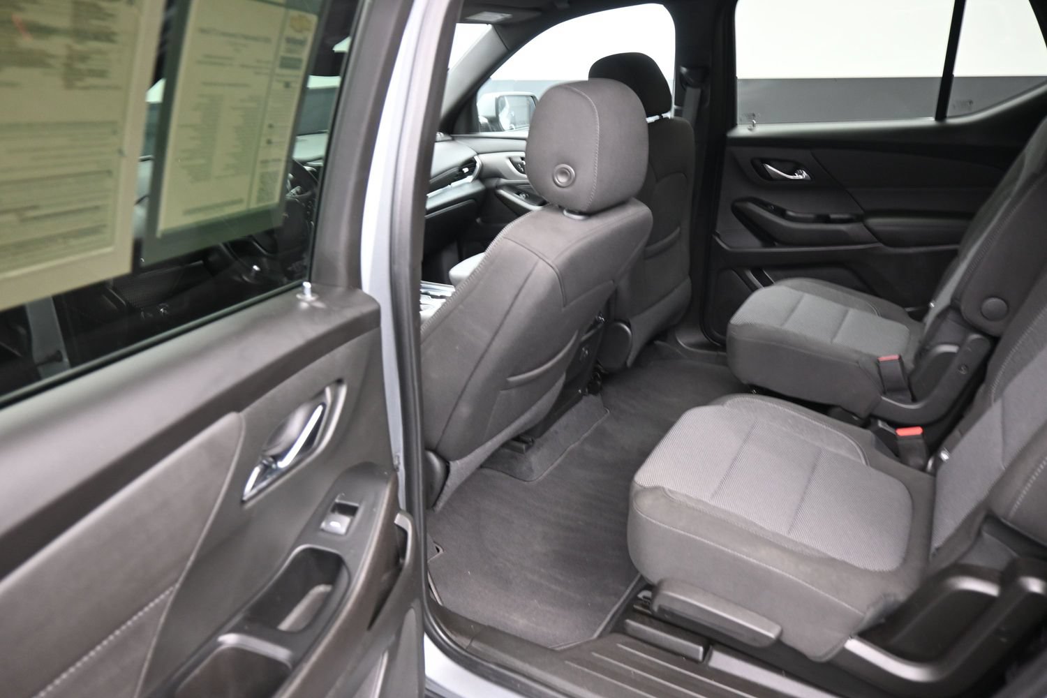 Used 2023 Chevrolet Traverse LT AWD/4WD image 17