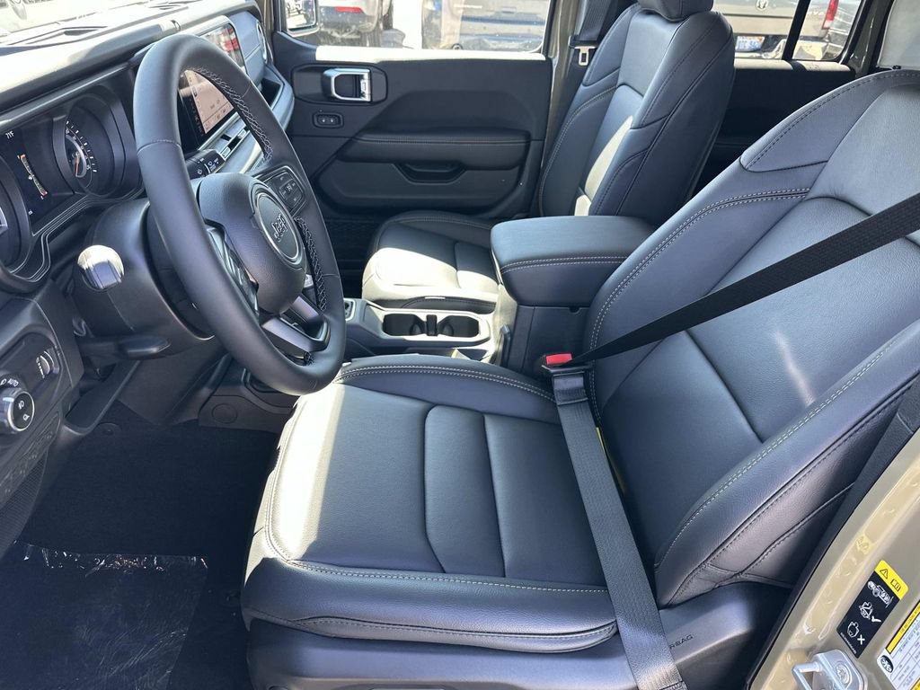New 2026 Jeep Gladiator Sport AWD/4WD image 13