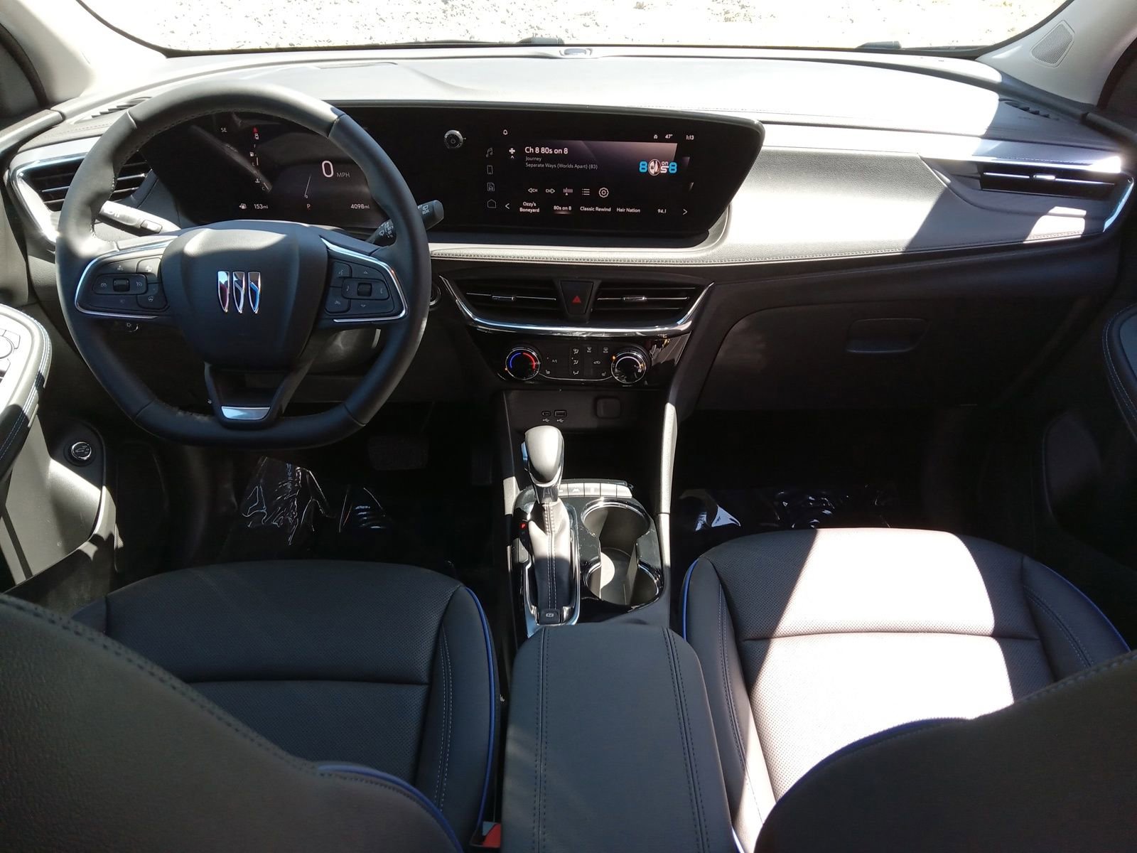Used 2025 Buick Encore GX Sport Touring w/ Advanced Technology Package AWD/4WD image 14