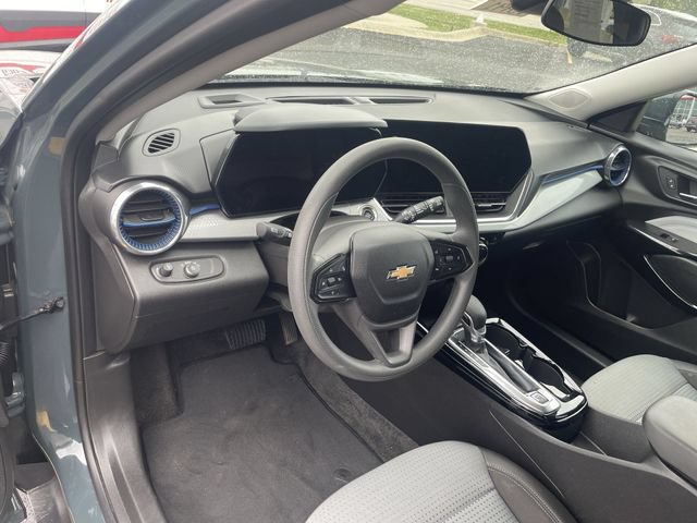 Used 2025 Chevrolet Trax LT FWD image 18