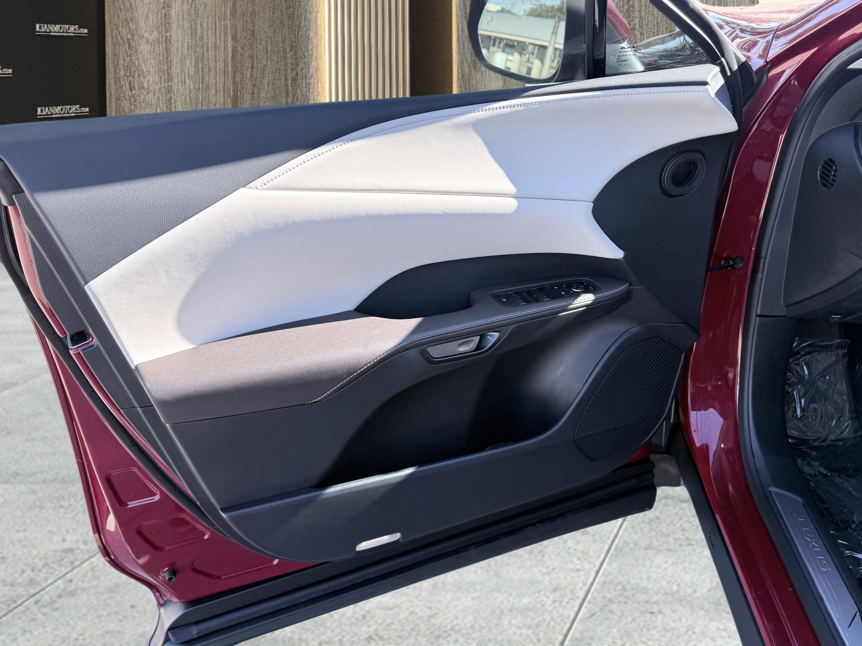 Used 2025 Lexus RX 350 Premium Plus w/ Convenience Package image 22