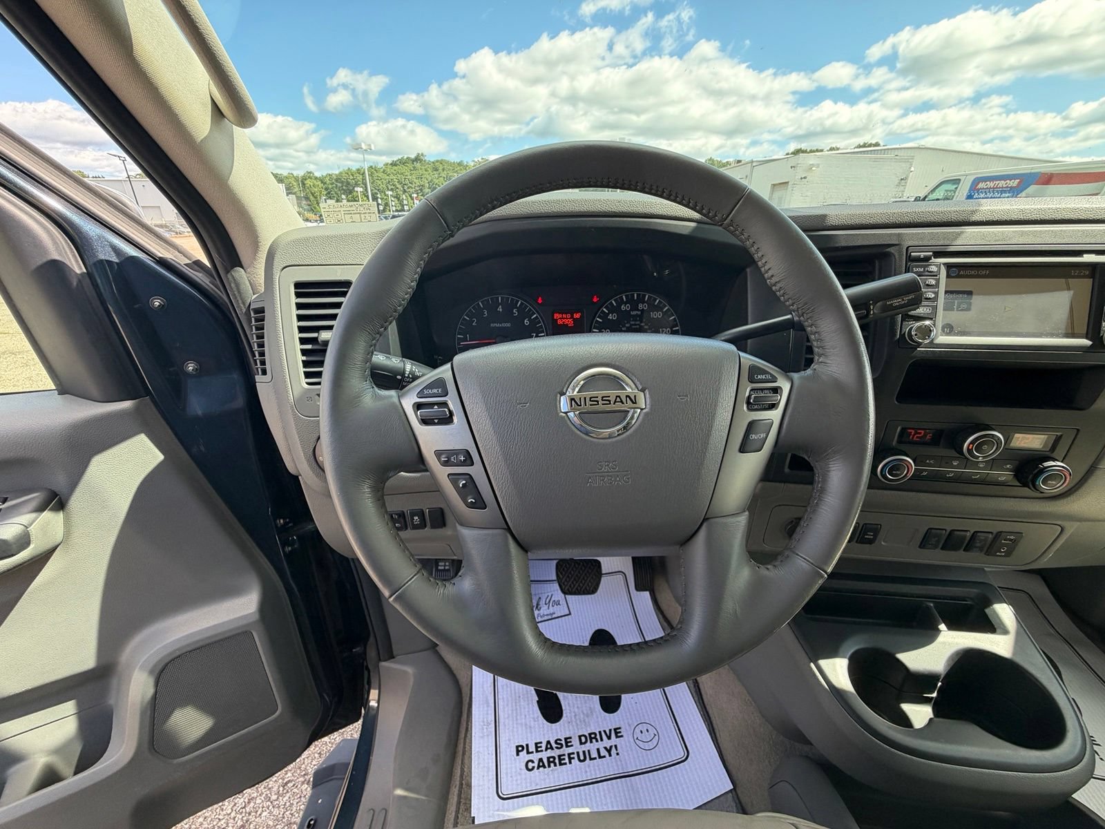 Used 2018 Nissan NV 3500 SL RWD image 5