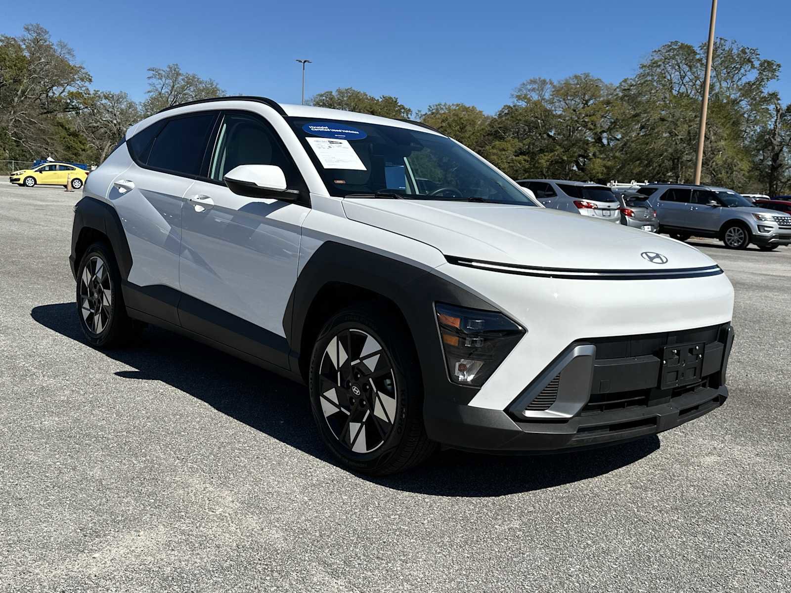 Certified 2025 Hyundai Kona SEL FWD image 3