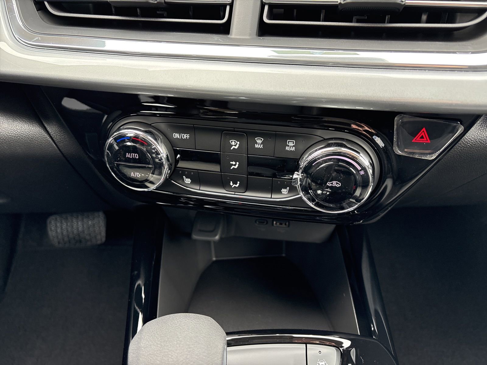 New 2026 Chevrolet Trax LT w/ Driver Confidence Package image 22