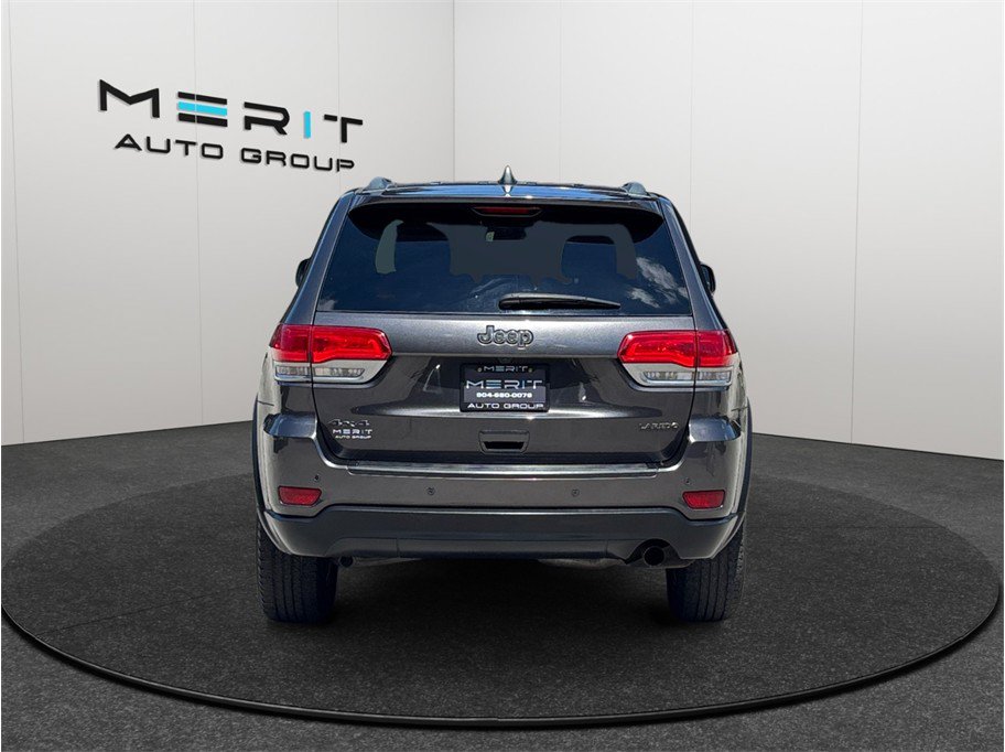 Used 2019 Jeep Grand Cherokee Laredo AWD/4WD image 8