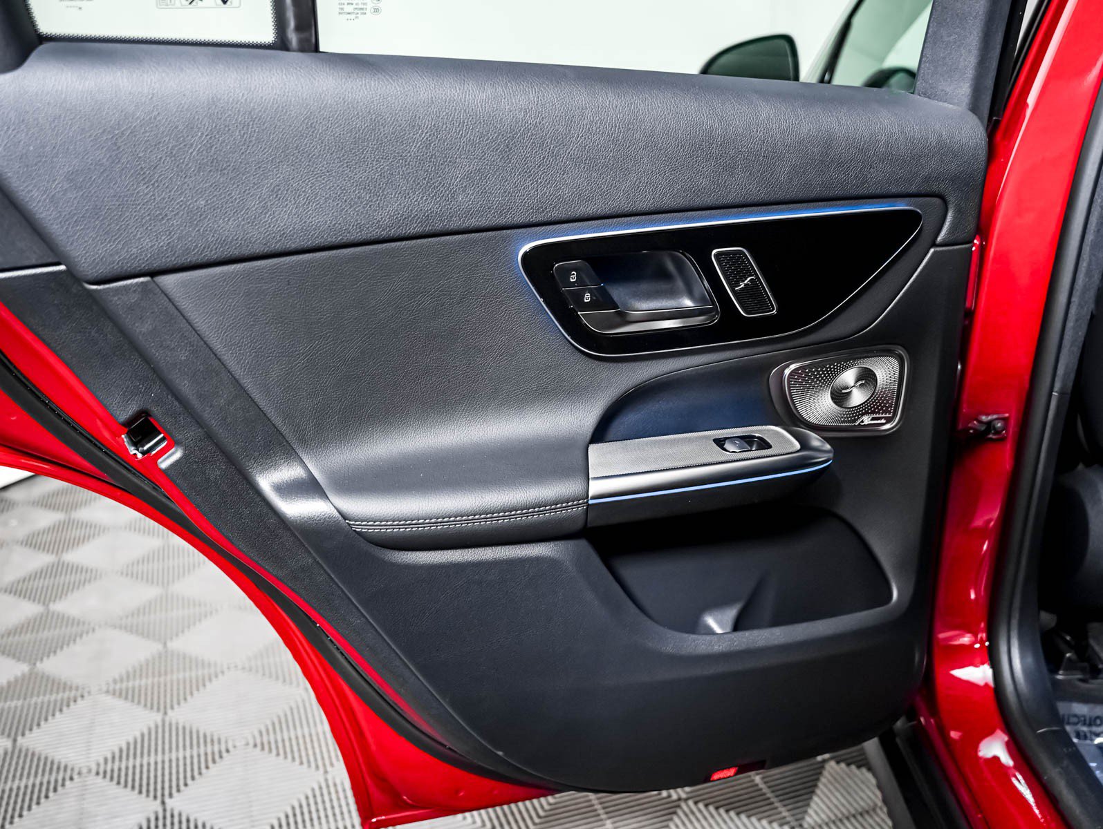 Used 2026 Mercedes-Benz GLC 300 image 25