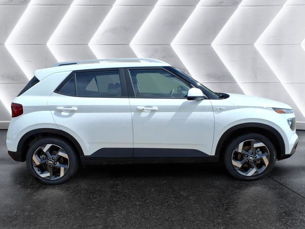 New 2026 Hyundai Venue SEL FWD image 6