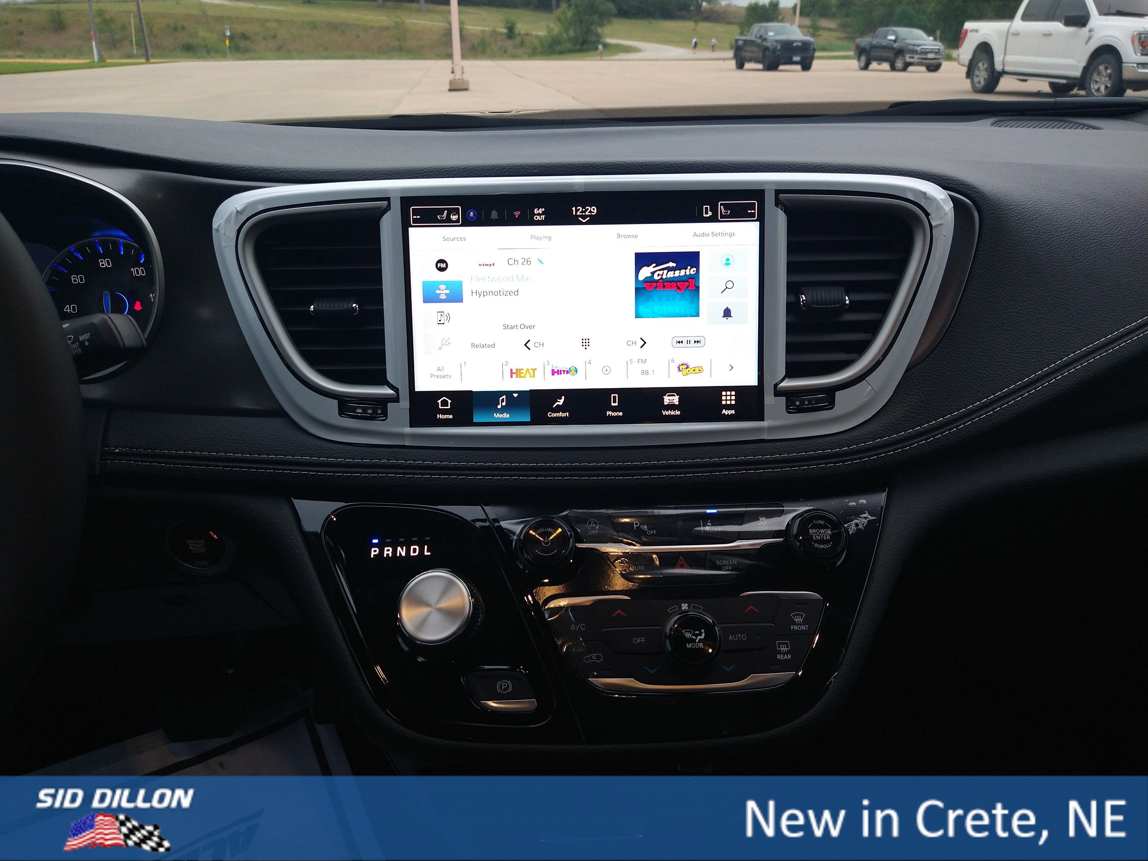 New 2026 Chrysler Pacifica Select image 7