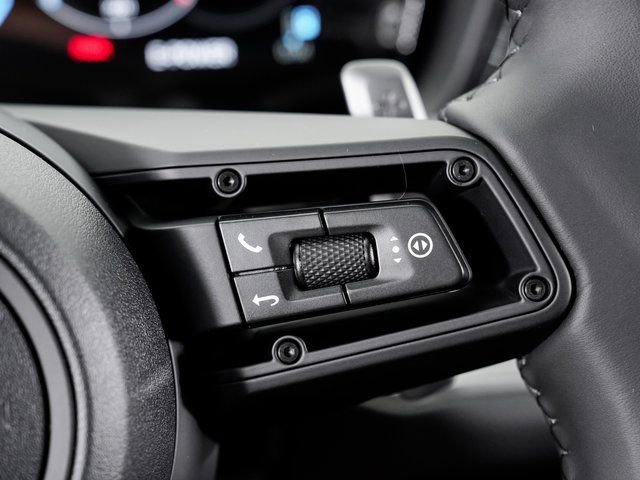 New 2026 Porsche Cayenne S image 15