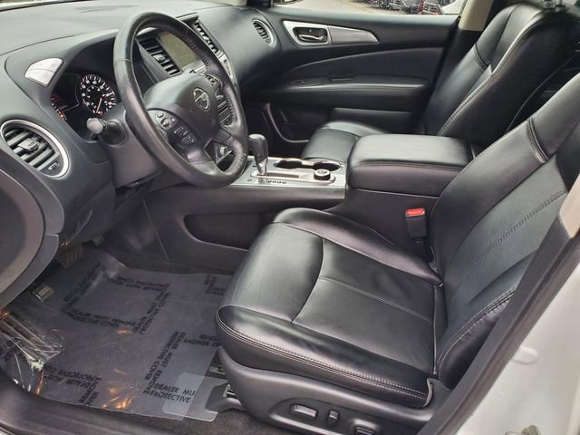 Used 2020 Nissan Pathfinder SL image 16
