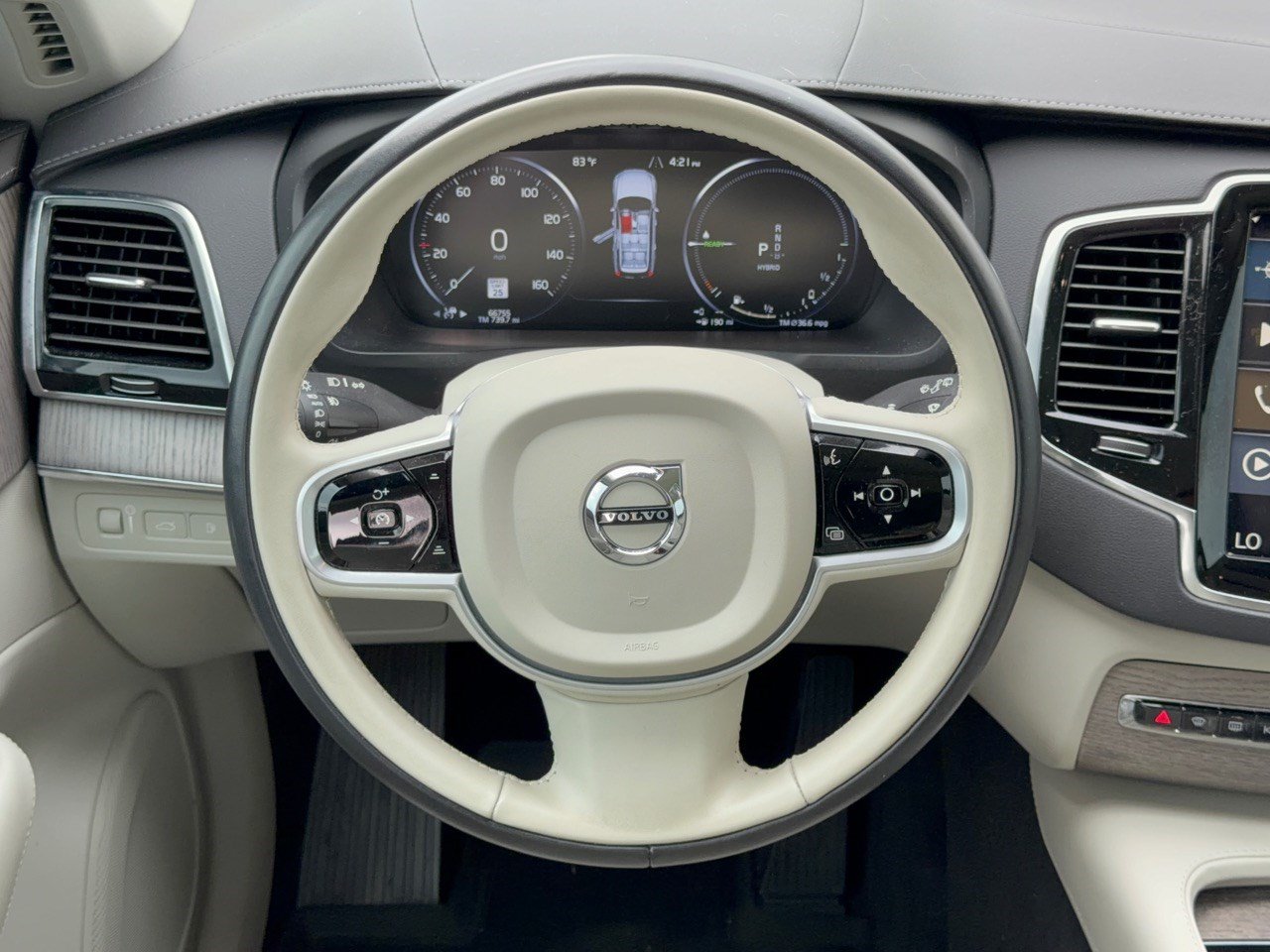 Used 2021 Volvo XC90 T8 Inscription w/ Advanced Package AWD/4WD image 10