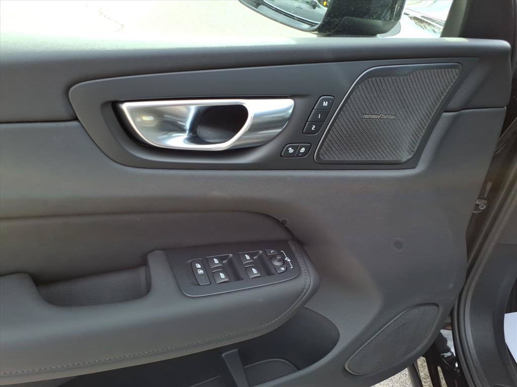 Certified 2026 Volvo XC60 B5 Plus w/ Climate Package AWD/4WD image 13