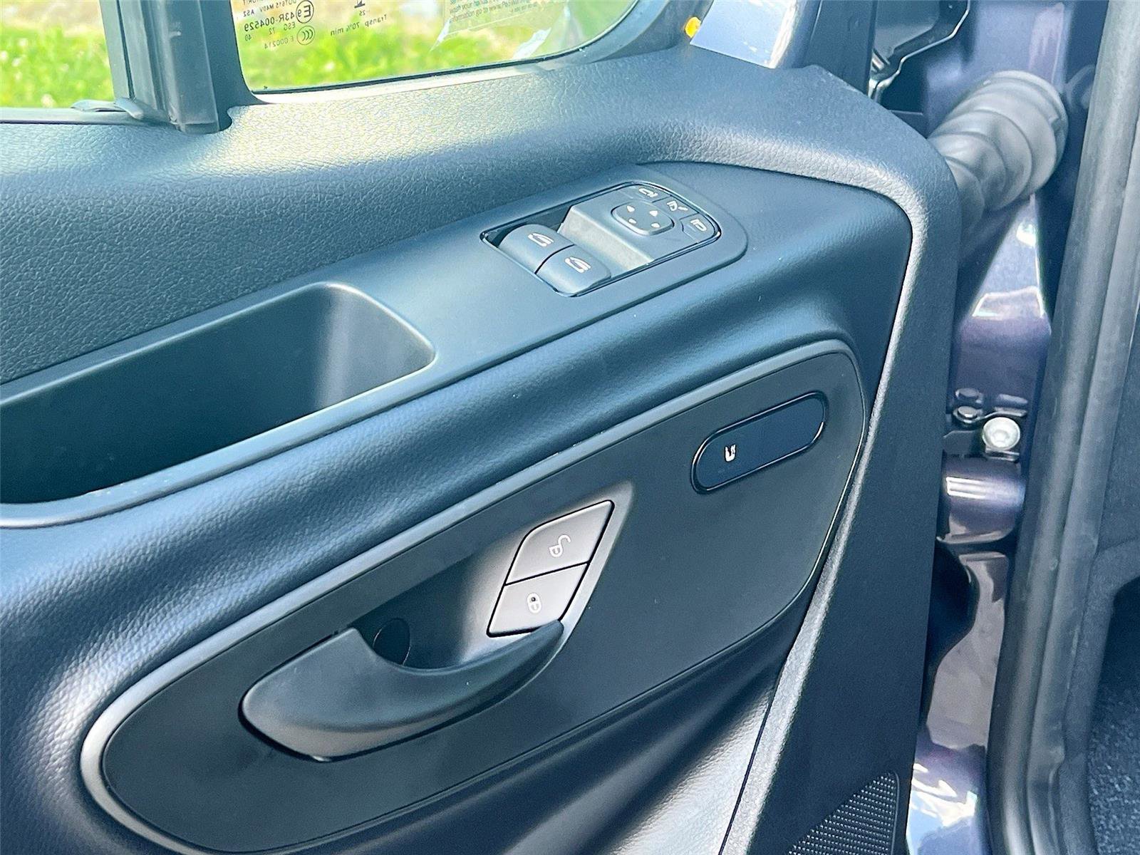 New 2025 Mercedes-Benz Sprinter 2500 image 17