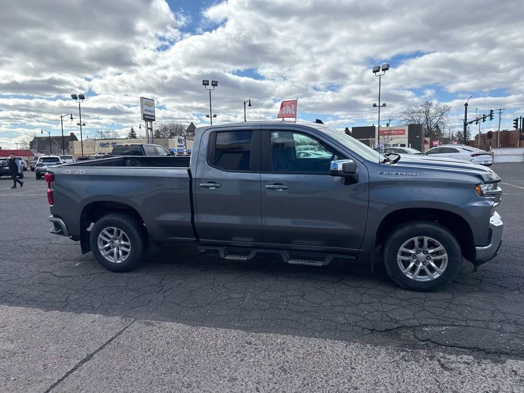Used 2020 Chevrolet Silverado 1500 LT w/ All-Star Edition AWD/4WD image 6