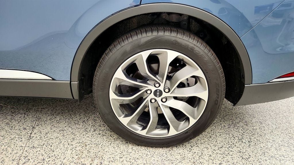 Used 2026 Lincoln Aviator Reserve AWD/4WD image 9