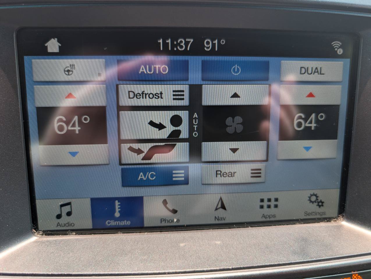 Used 2019 Ford Explorer XLT w/ Equipment Group 202A FWD image 26