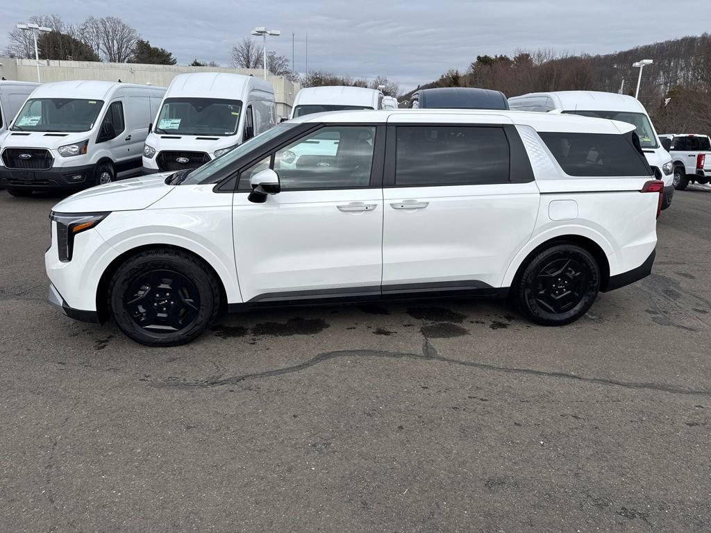 Used 2025 Kia Carnival image 12