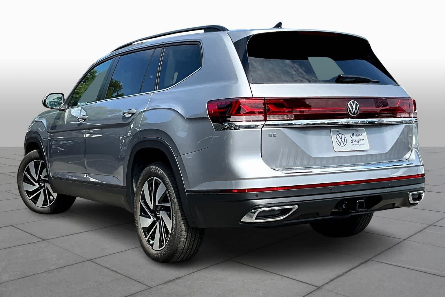 New 2026 Volkswagen Atlas SE FWD image 12
