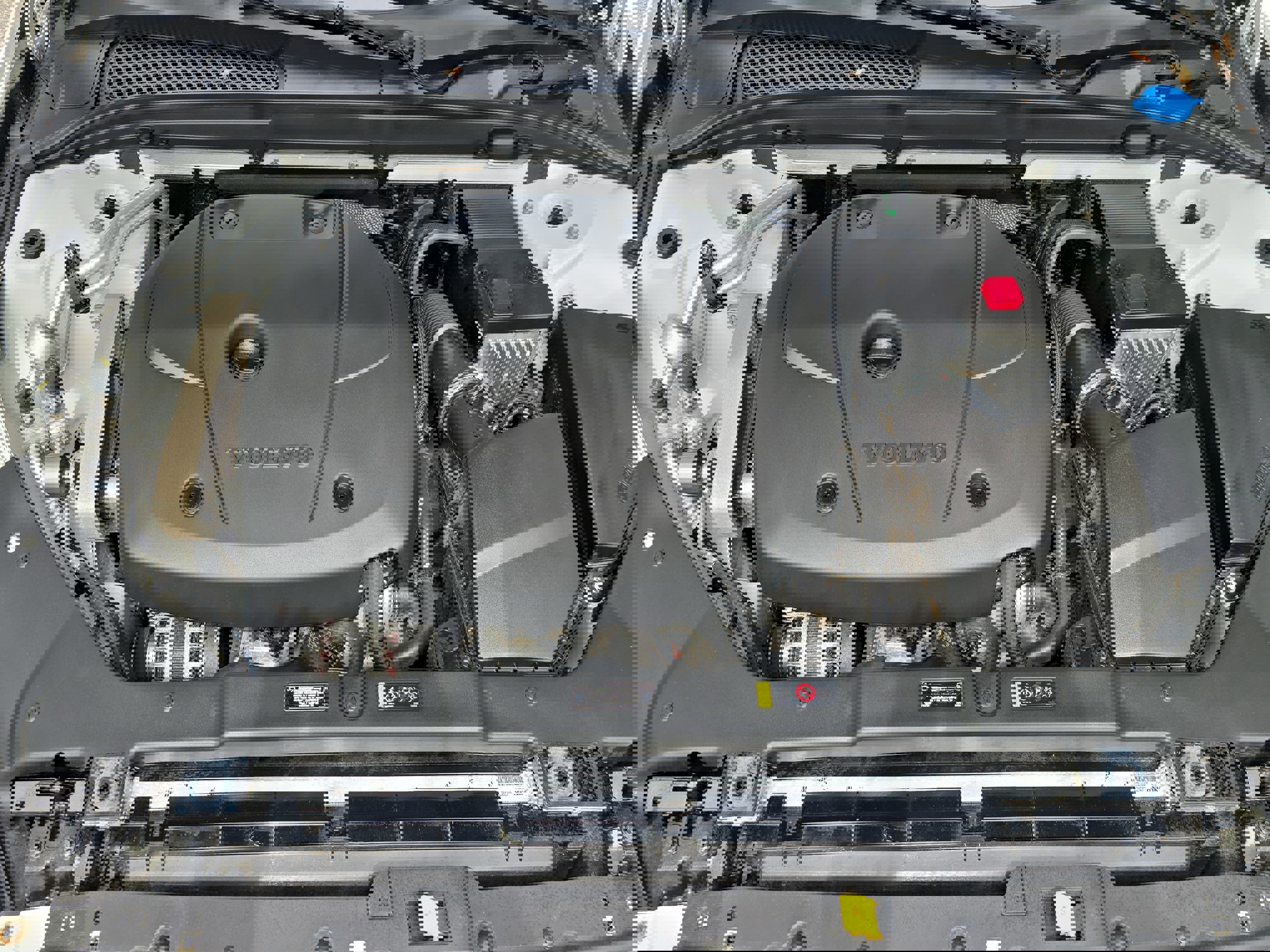 Used 2020 Volvo V60 T5 Cross Country w/ Protection Package Premier image 30