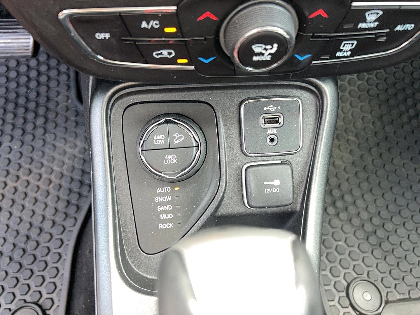 Used 2019 Jeep Compass Trailhawk w/ Leather Interior Group AWD/4WD image 20