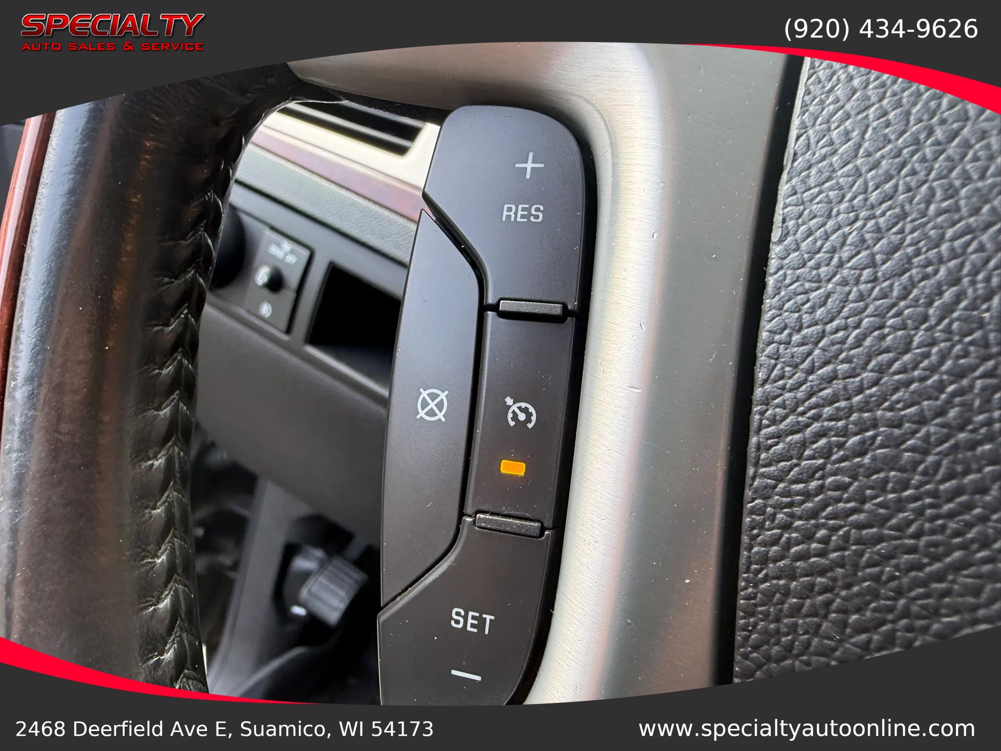 Used 2011 Cadillac Escalade AWD w/ Touring Package image 17