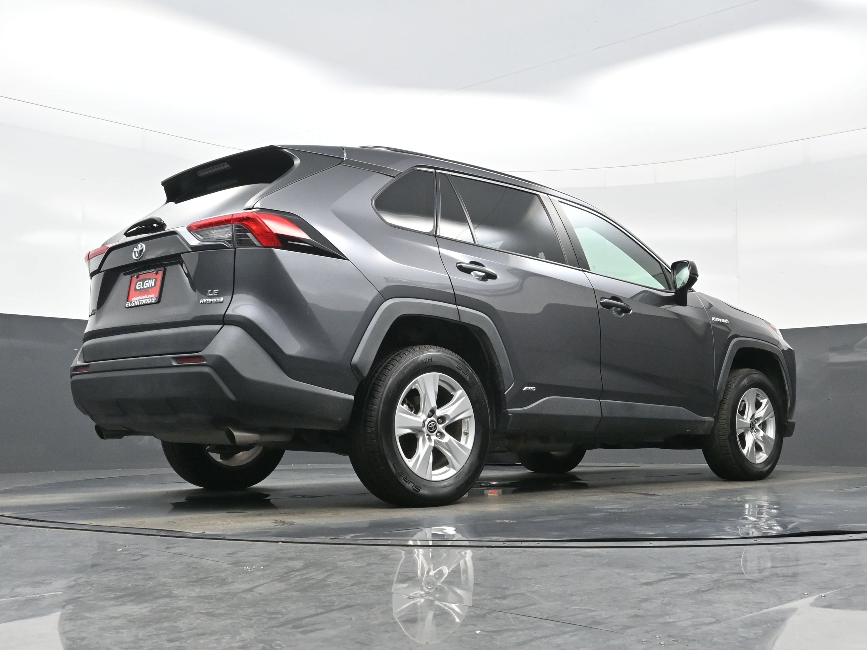 Used 2021 Toyota RAV4 LE AWD/4WD image 30