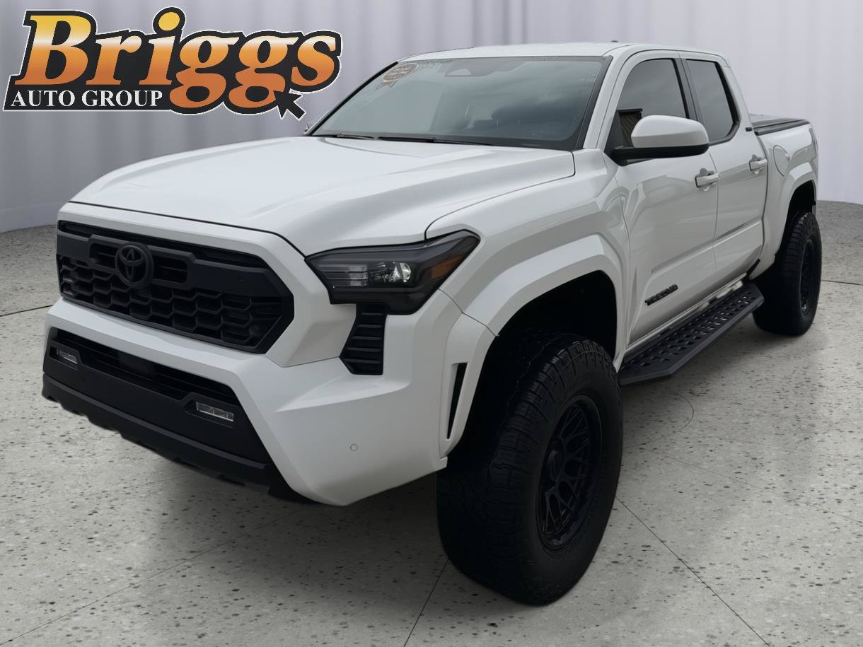 Used 2025 Toyota Tacoma SR5