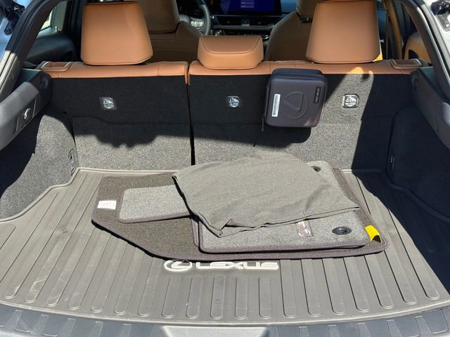 New 2026 Lexus UX 300h AWD image 30