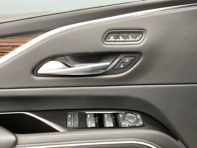 Used 2024 Cadillac Escalade ESV Premium Luxury image 15