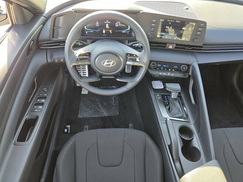 New 2026 Hyundai Elantra SEL Sport Premium FWD image 7