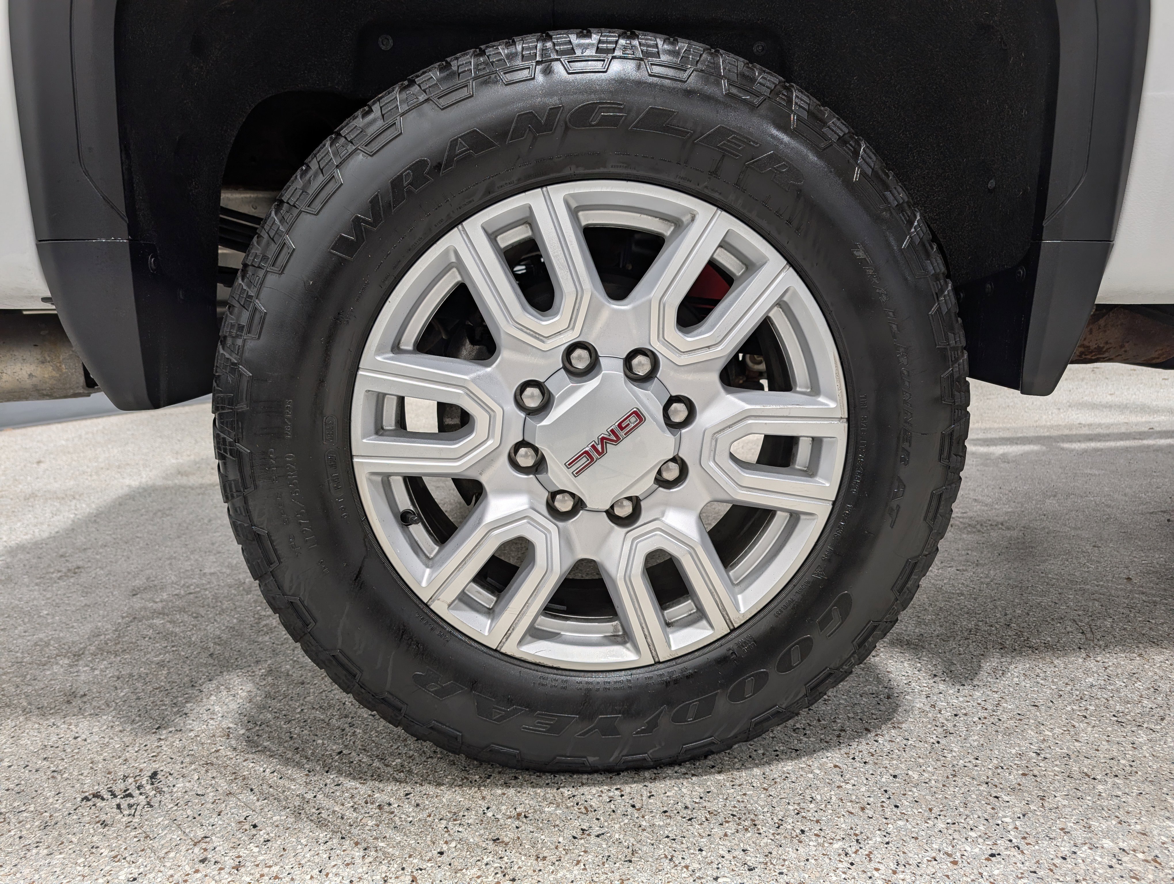 Used 2024 GMC Sierra 2500 SLE w/ SLE Convenience Package image 14