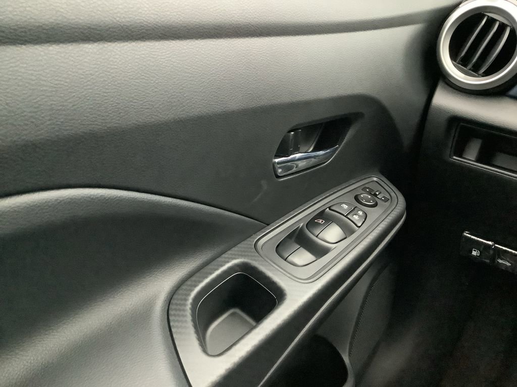 Used 2025 Nissan Versa SV w/ Trunk Package image 23