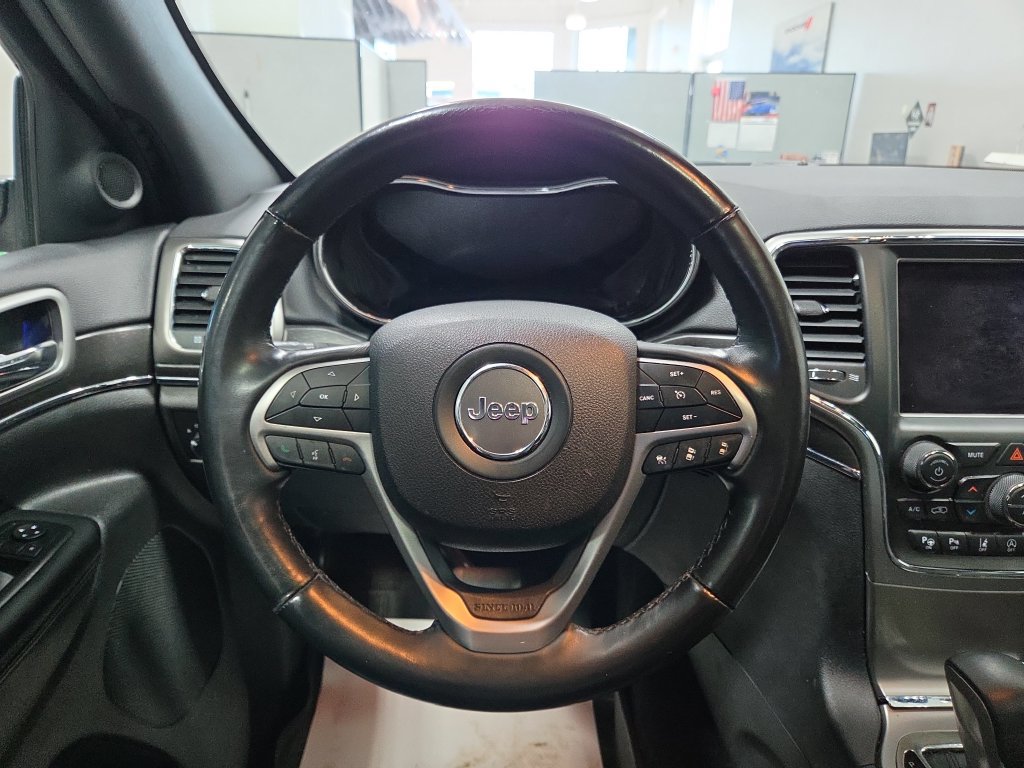 Used 2018 Jeep Grand Cherokee Limited w/ Luxury Group II AWD/4WD image 28