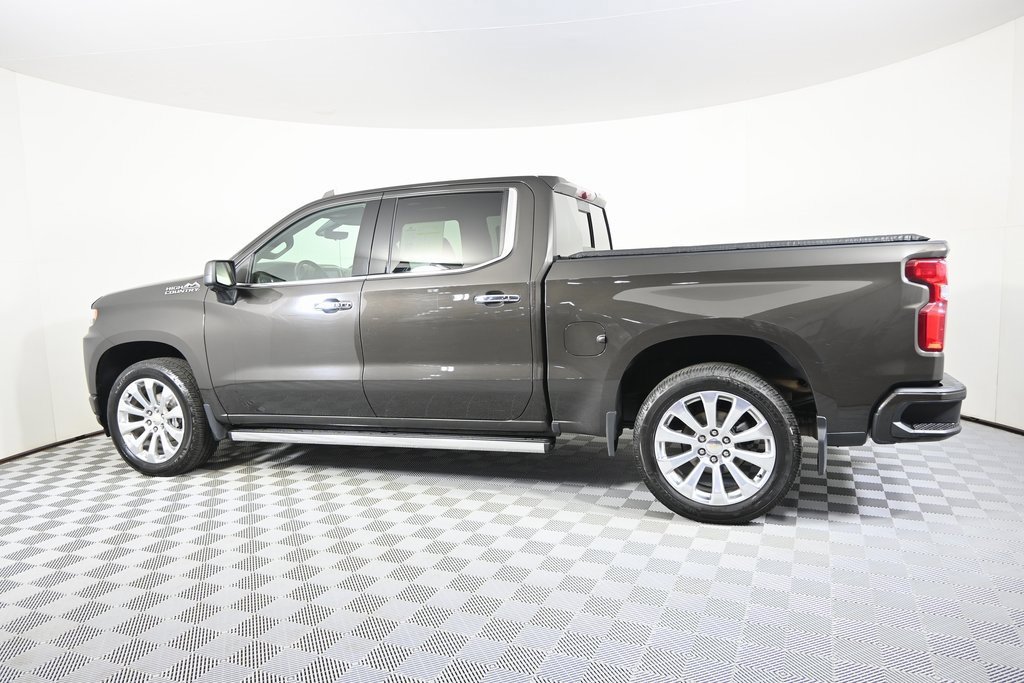 Used 2021 Chevrolet Silverado 1500 High Country w/ Technology Package image 3