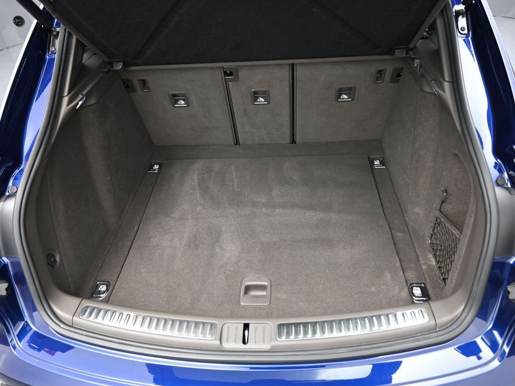 Certified 2025 Porsche Macan image 33