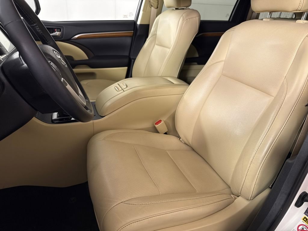 Used 2017 Toyota Highlander Limited image 10