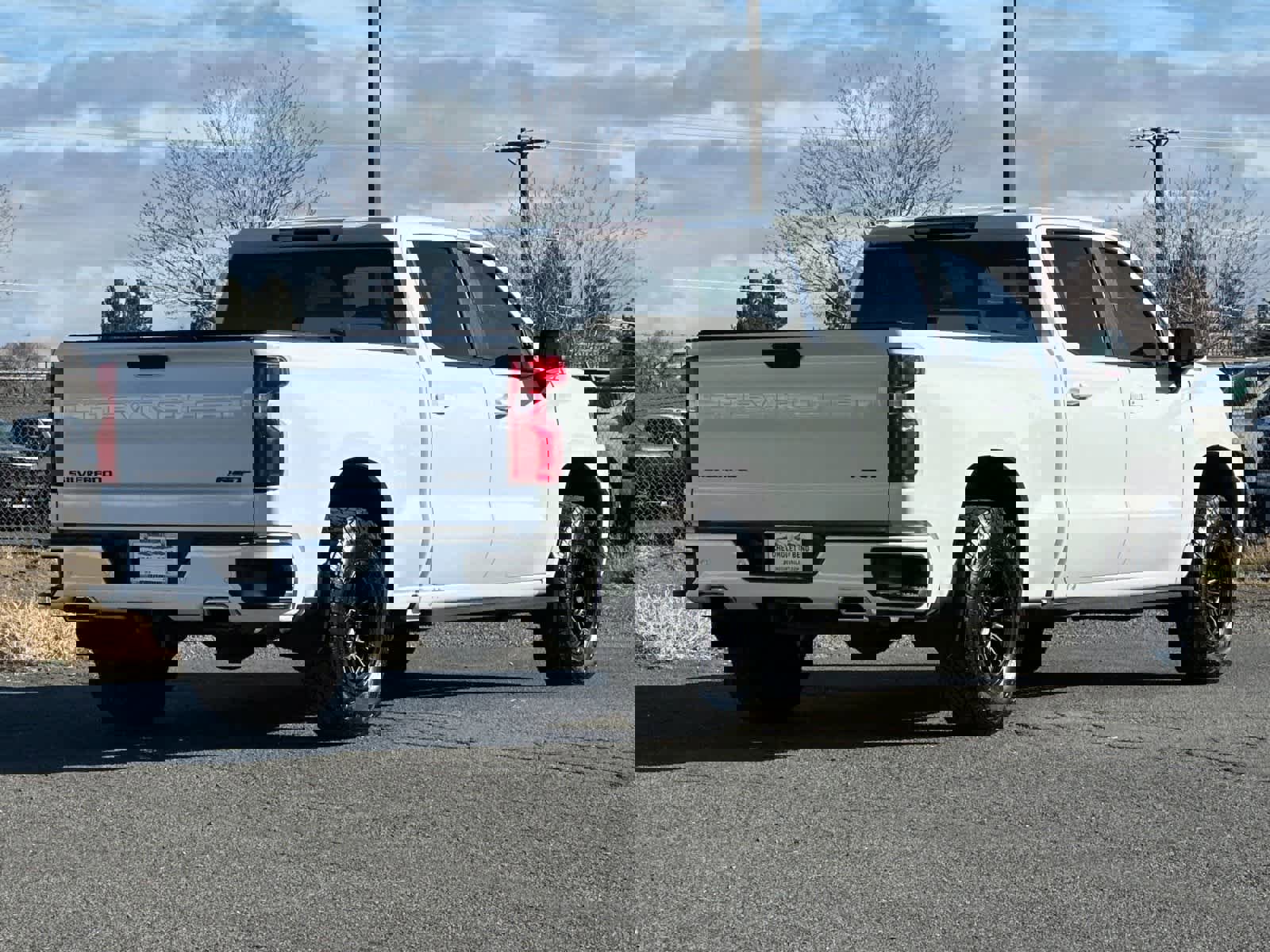 Used 2022 Chevrolet Silverado 1500 RST image 2