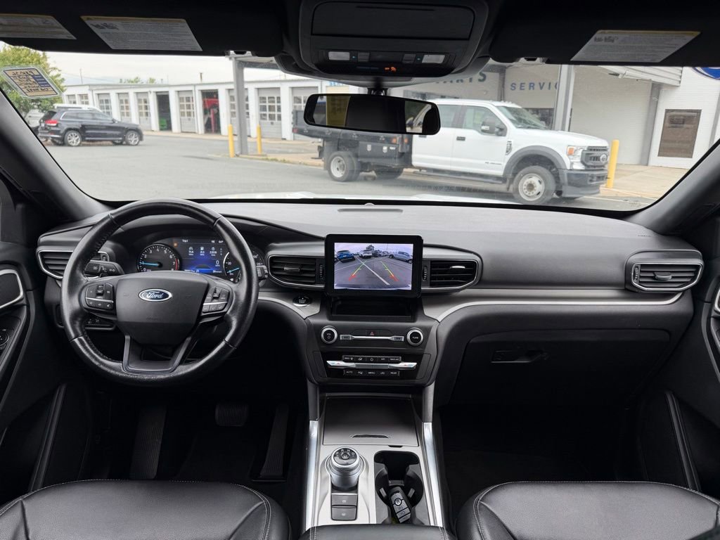 Used 2020 Ford Explorer XLT w/ Equipment Group 202A RWD image 39