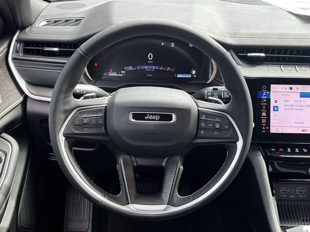 New 2026 Jeep Grand Cherokee Limited AWD/4WD image 12