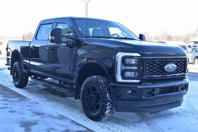 Used 2024 Ford F350 XLT w/ XLT Premium Package image 7