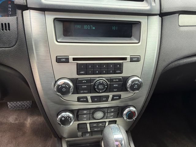 Used 2011 Ford Fusion SE FWD image 16