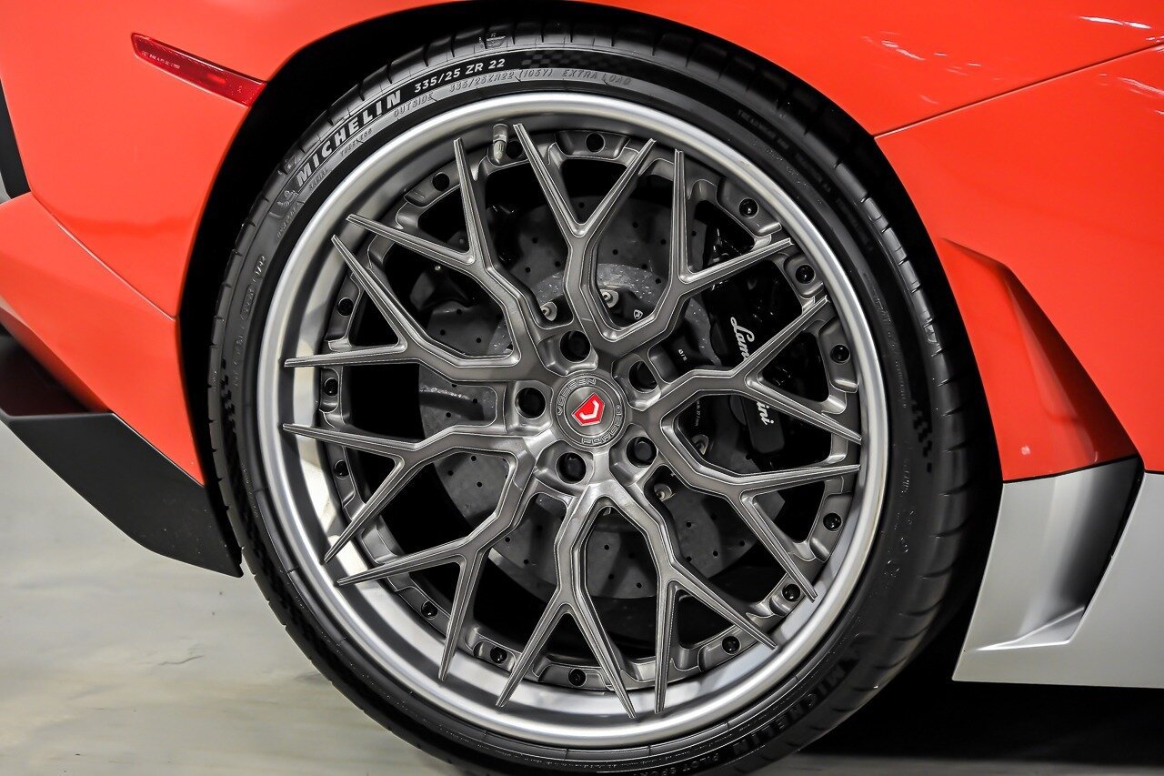 Used 2017 Lamborghini Aventador LP 700-4 AWD/4WD image 12