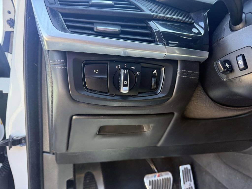 Used 2017 BMW X5 M image 14